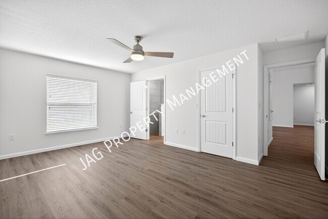 Building Photo - 1401 Degroodt Rd SW