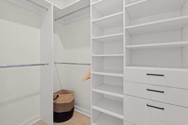 Building Photo - 1111 Dade St