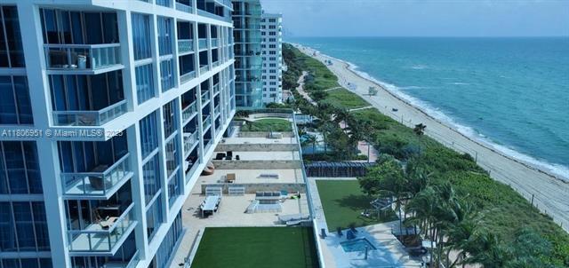Building Photo - 6801 Collins Ave