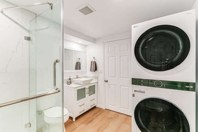 Building Photo - 3234 Taft Ct