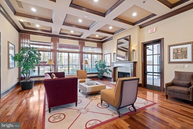 Building Photo - 12956 Centre Park Cir