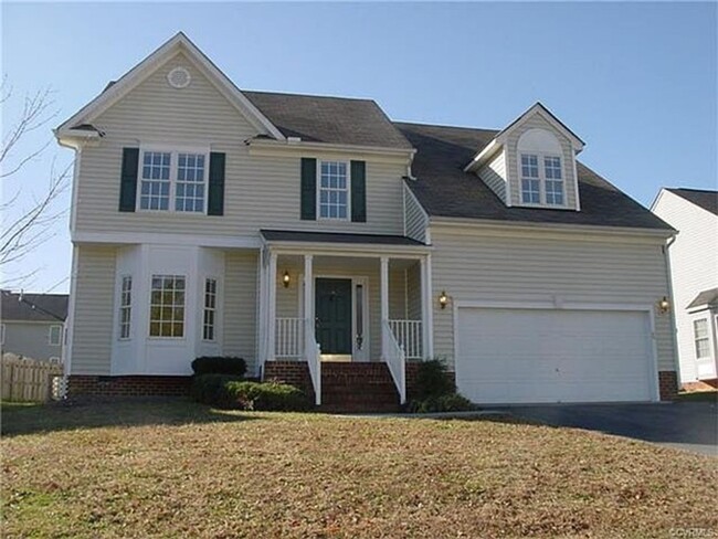 Primary Photo - SPACIOUS 4 BEDROOM 2.5 BATH HOME IN GLEN A...