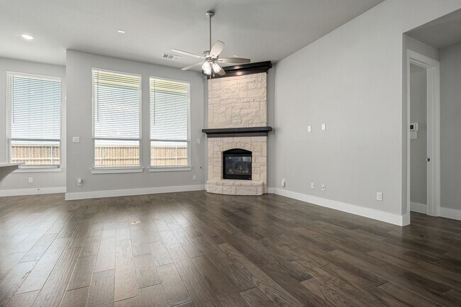 Building Photo - 2917 Saltwood Ct