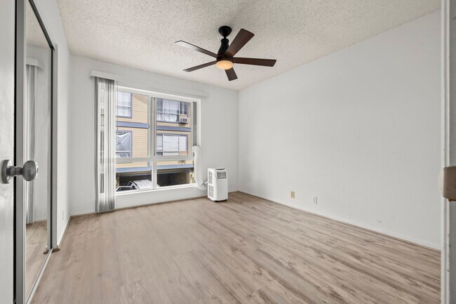 Building Photo - 91-284-284 Hanapouli Cir