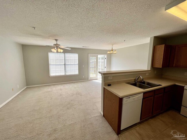 Building Photo - 280 Swaying Pine Ct