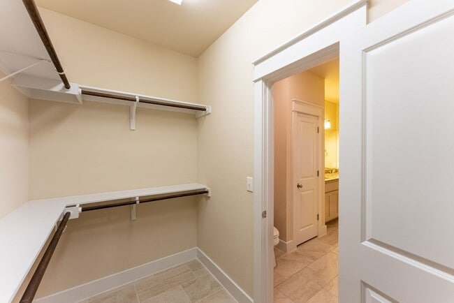 Building Photo - Beautiful 3 bedroom home in Gated community!