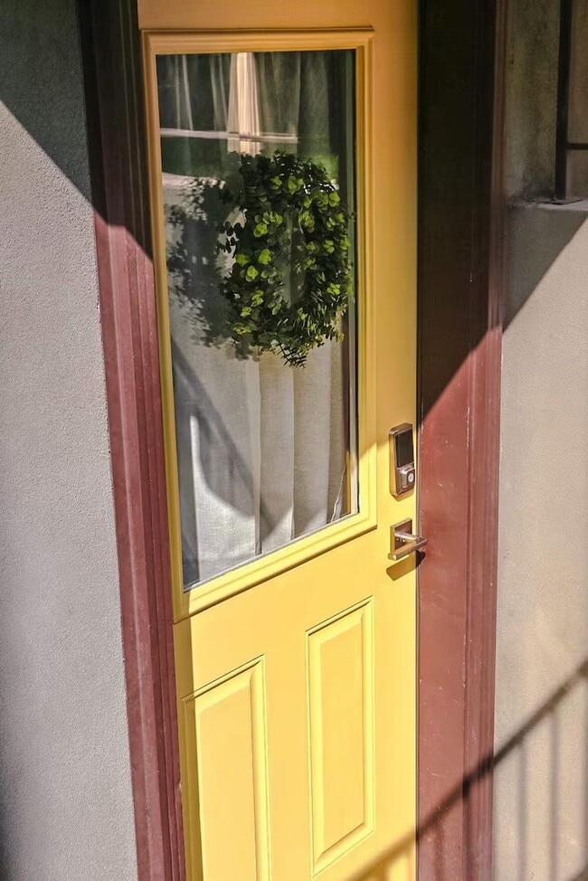 Building Photo - 521 N 12th Ave