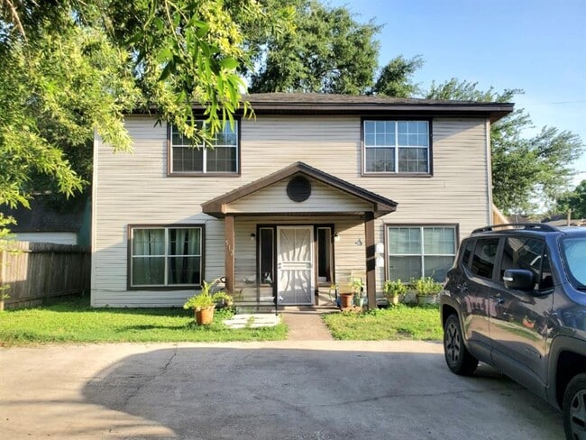 Primary Photo - 512 Avenue A