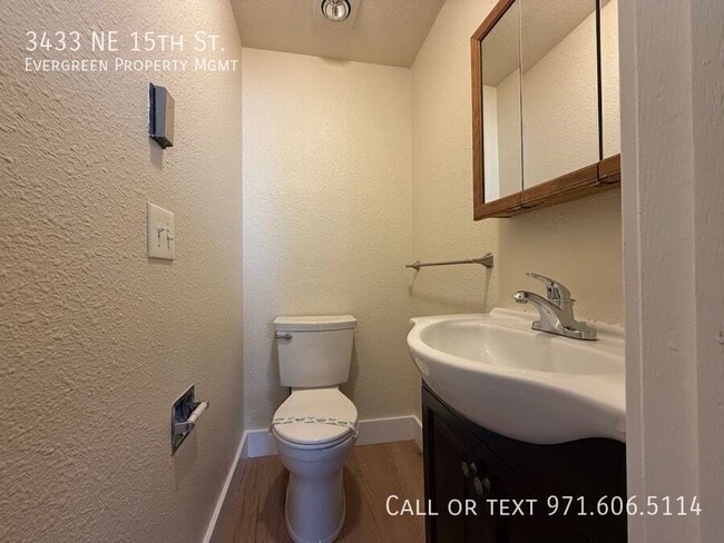 Building Photo - 3433 NE 15th St