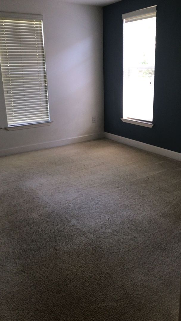 Building Photo - 1230 Wright Cir