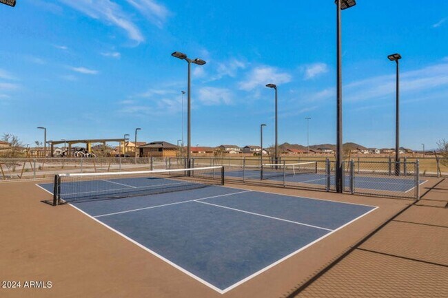 Building Photo - Gorgeous Single Level 4 bed 3 bath 3 car garage home at the Meadows community in Peoria
