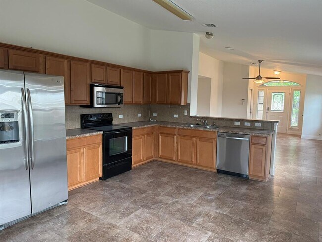 Building Photo - 1018 Gentry Dr