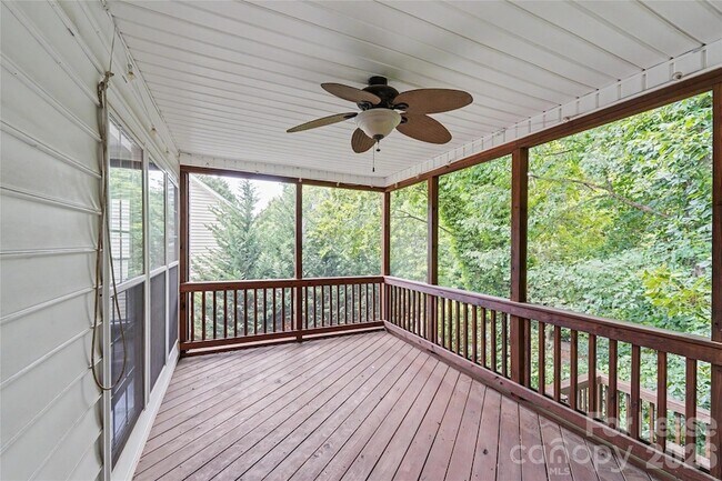 Building Photo - 16922 Laureate Rd