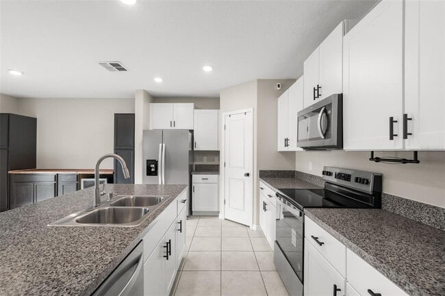 Building Photo - 4529 Eternal Prince Dr