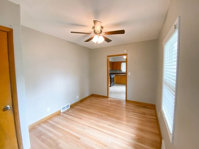 Building Photo - 3 Bedroom House for Rent!