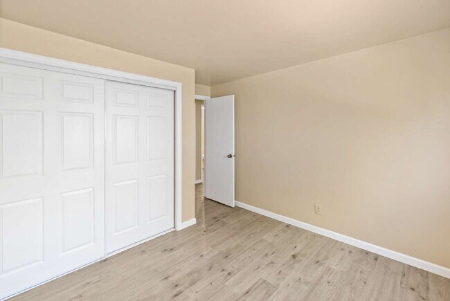 Building Photo - 3-Bedroom with A Flex Room Multi-Level Home with Fresh Paint, Refreshed Deck, and Multiple Living...