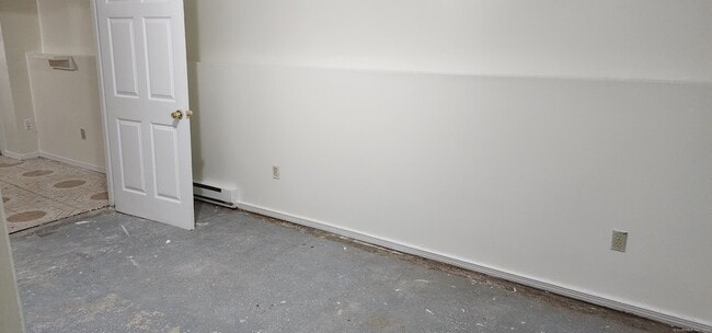 Building Photo - 260 Scott Rd