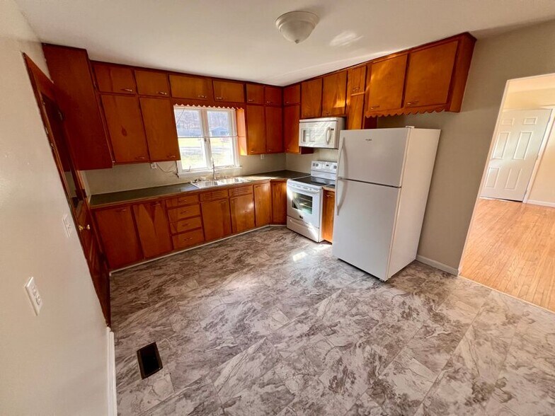 Building Photo - 4331 NY-31