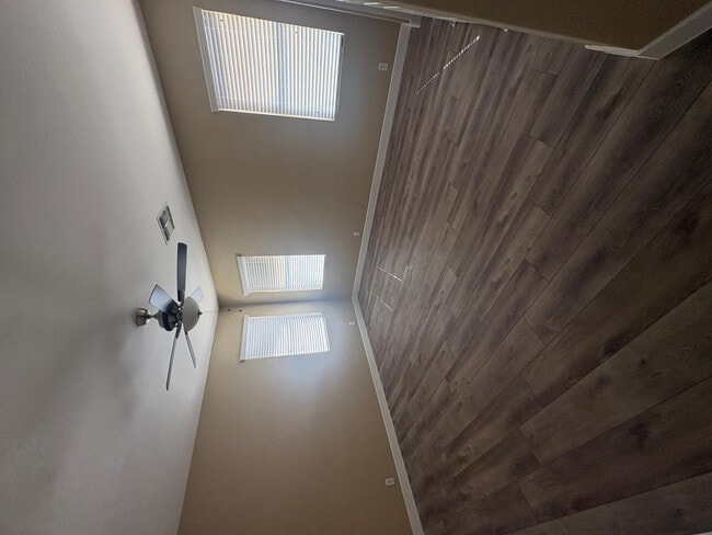 Building Photo - 2245 E Detroit St