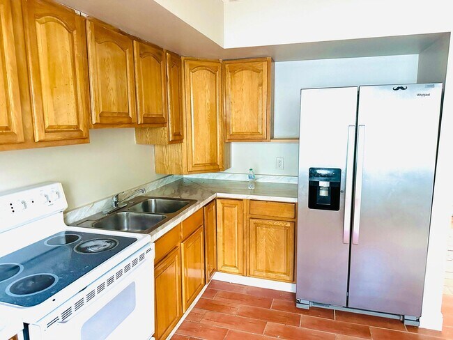 Building Photo - 1520 Barbarie Ln