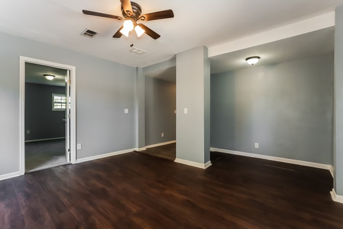 Building Photo - 1209 NE 6th Ct