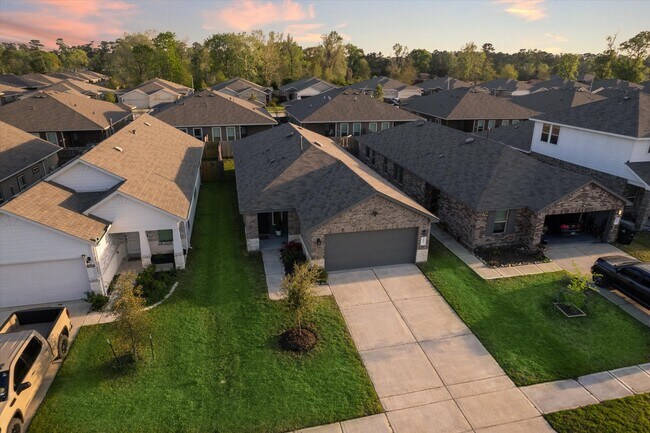 Building Photo - 9833 Gln Brk Ln