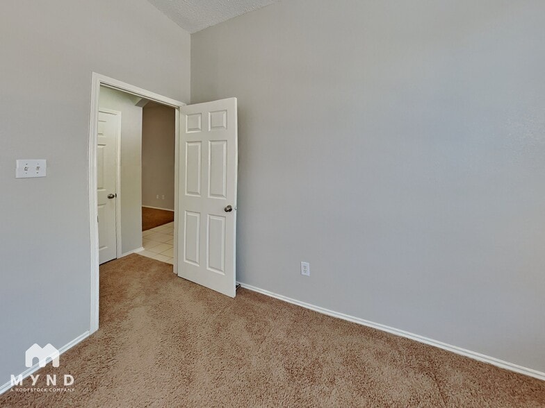 Building Photo - 4611 Basil Dr