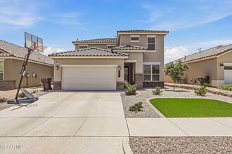 Building Photo - 13852 Paseo De La Luna Ave