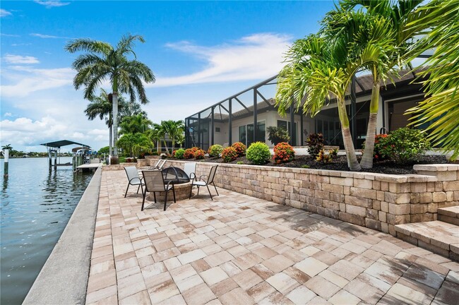 Building Photo - Waterfront home in South Gulf Cove.