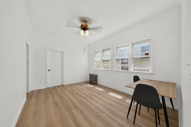 Building Photo - 73 Van Reypen St