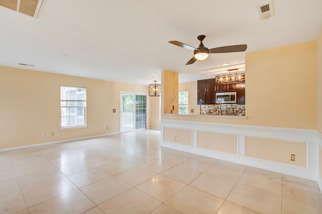 Building Photo - 202 Seneca River Dr