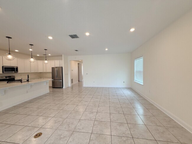Building Photo - 32 Olivine Ct