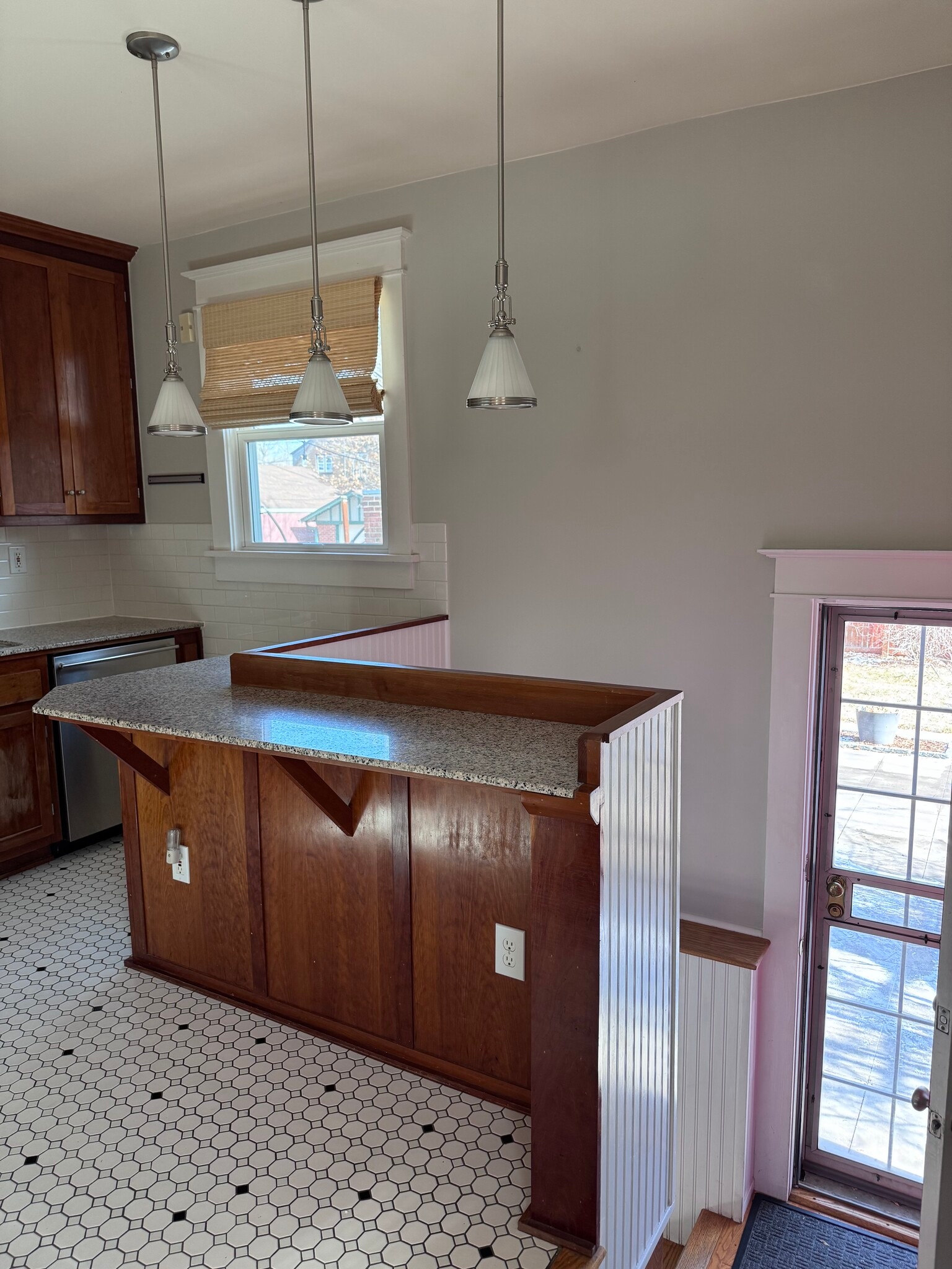 Building Photo - 2270 Holly St