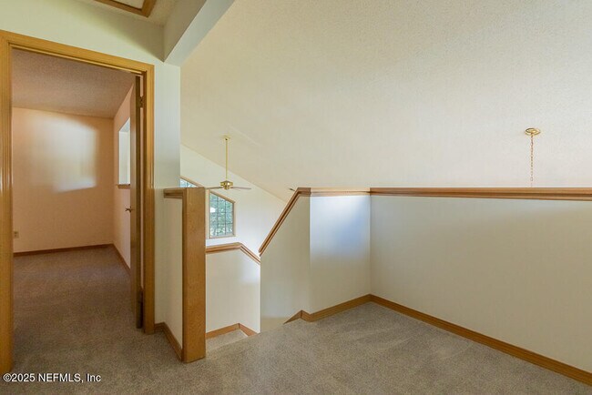 Building Photo - 3619 Bridgewood Dr