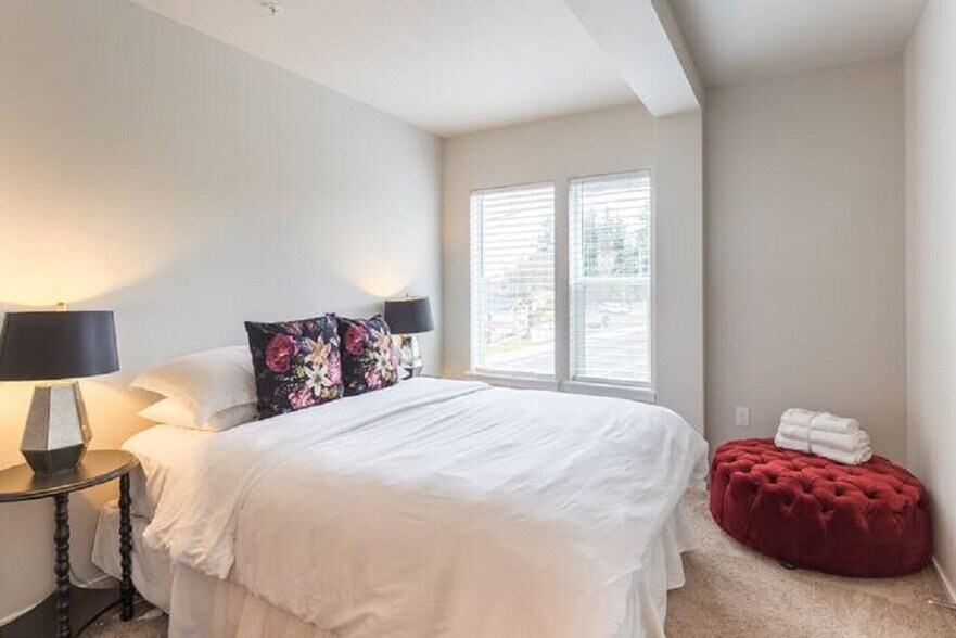 Building Photo - 624 E 32nd St