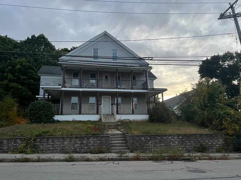 Primary Photo - 212 School St