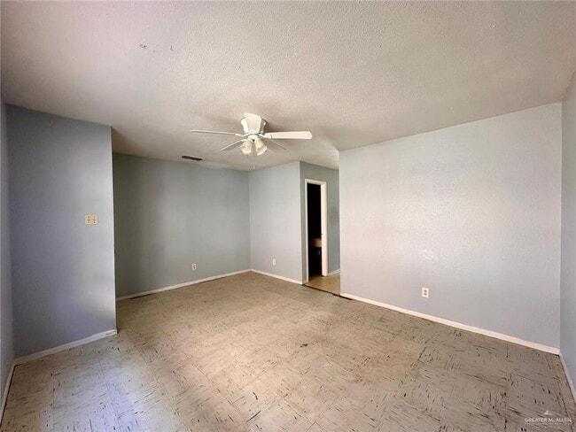 Building Photo - 8 E St