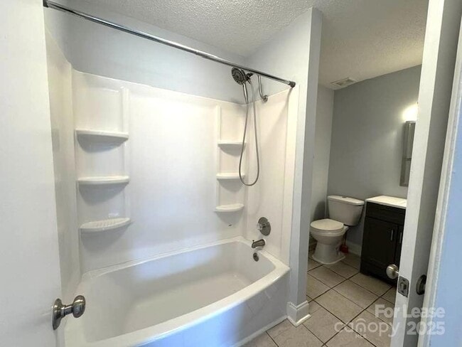 Building Photo - 3139 Heathstead Place