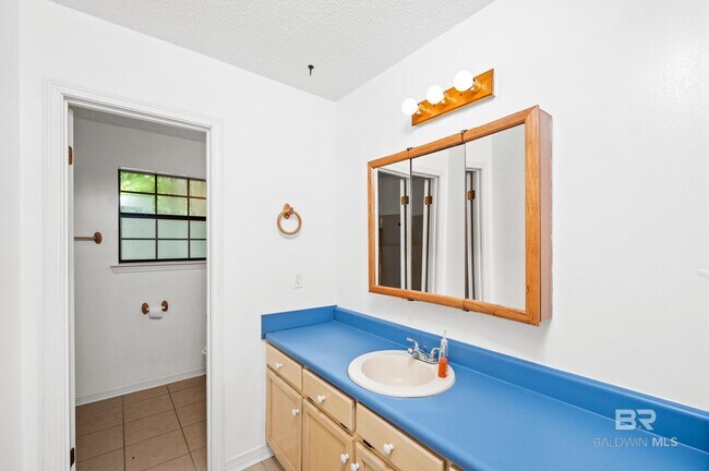 Building Photo - 2776 Santa Rosa Cir