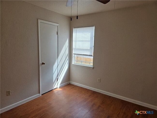 Building Photo - 901 Park Ave