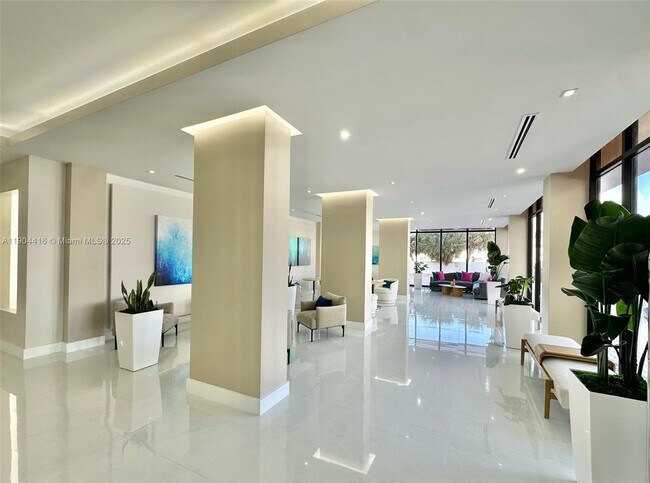 Building Photo - 2401 S Ocean Dr