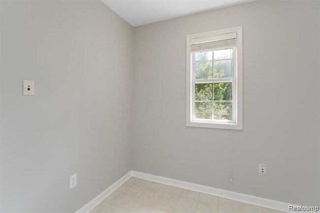 Building Photo - 28126 Carlton Way Dr