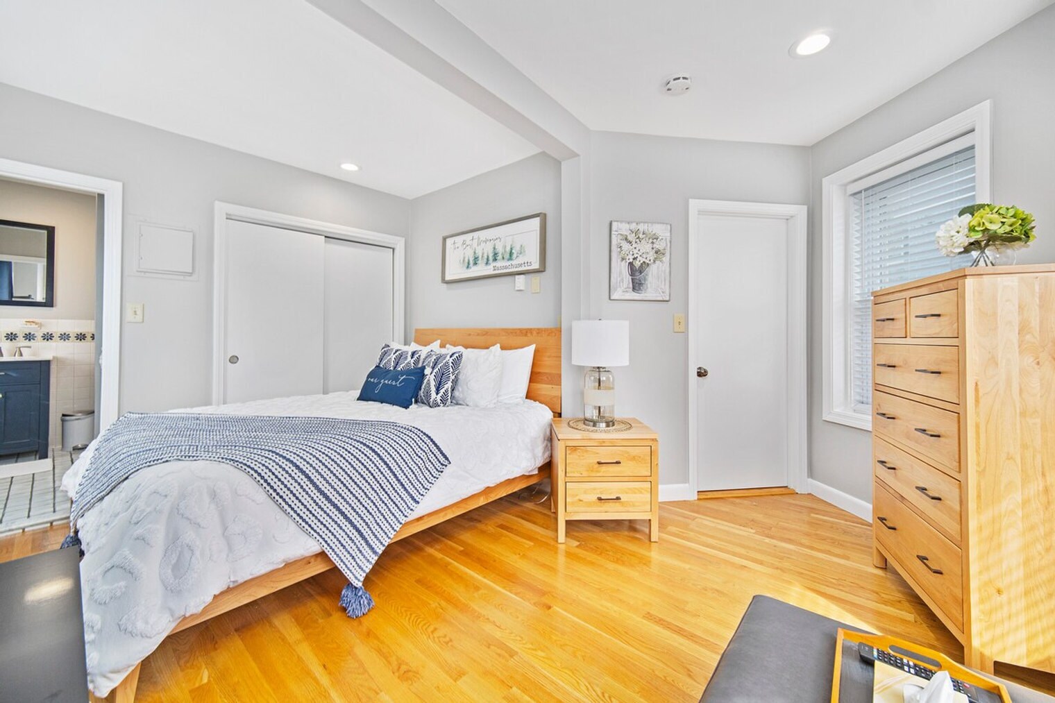 Building Photo - 350 North St