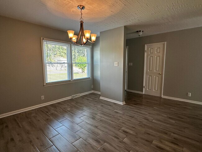 Building Photo - 2139 Kingsley Ct