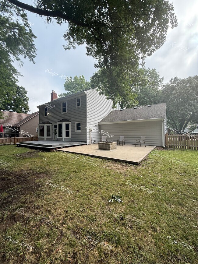 Building Photo - 11642 Grant Dr