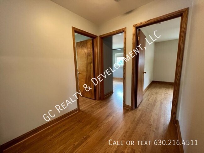 Building Photo - 942 59th St