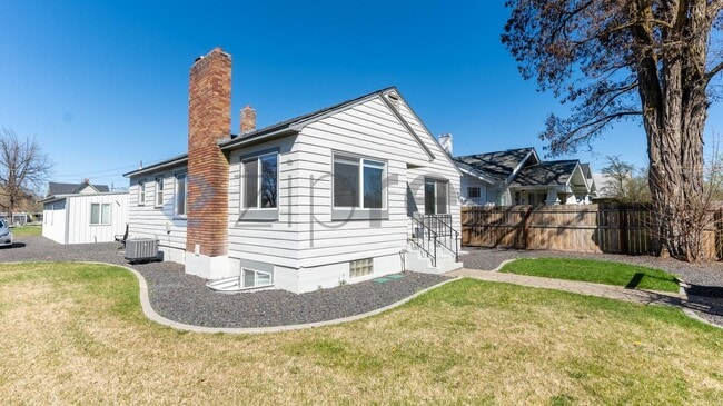 Building Photo - 503 E Montgomery Ave