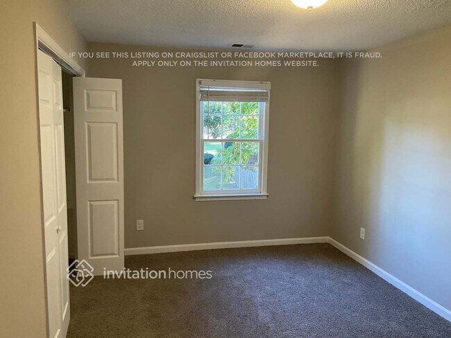 Building Photo - 5066 Stoney Point Ln