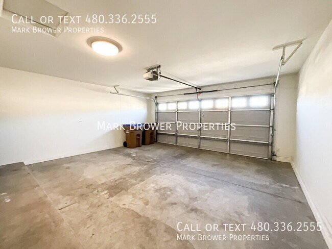 Building Photo - 1255 E Elm Rd