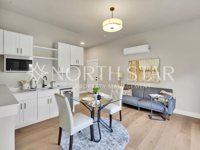 Building Photo - 8898-8898 Serenity Ter